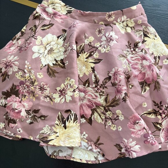 City Vibe Mini Skirt with Crinoline Attached Fully Lined Size Jr 3 EUC - Picture 2 of 7